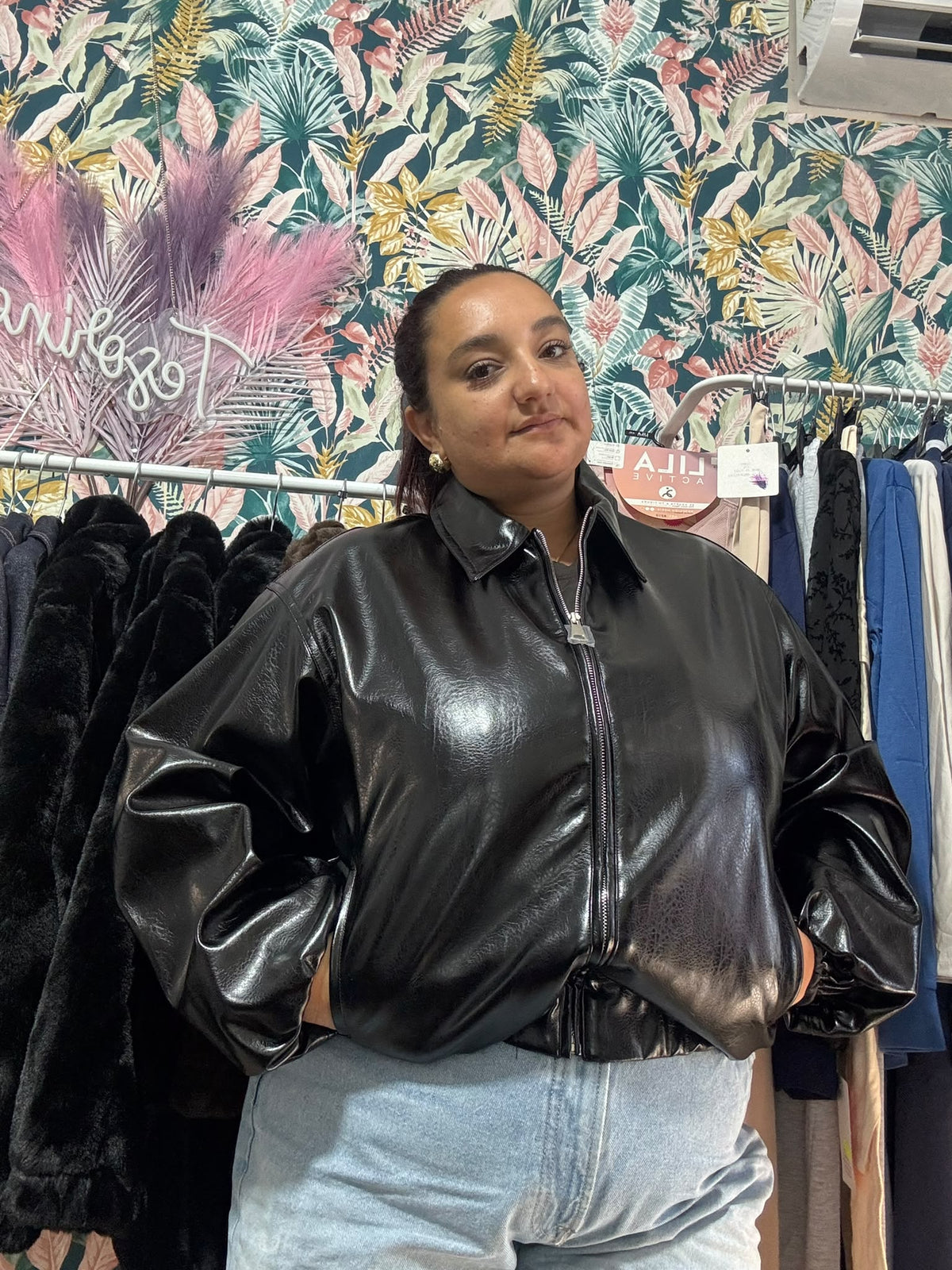 Giacca Bomber in Ecopelle con Colletto e zip